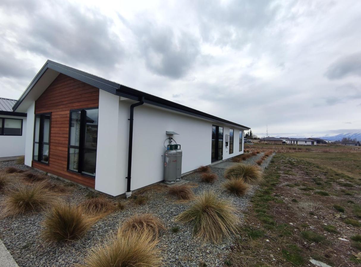 Crescent Moon Apartment Lake Tekapo Bagian luar foto